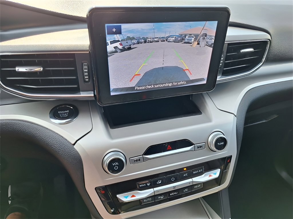 Used 2022 Ford Explorer XLT w/ Equipment Group 202A image 21