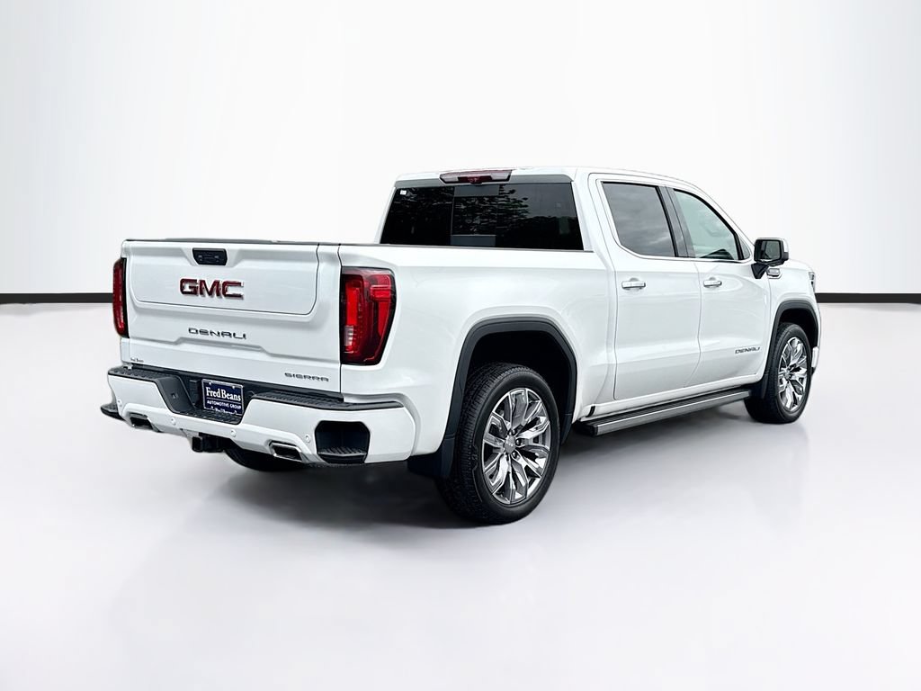 Used 2023 GMC Sierra 1500 Denali AWD/4WD image 9