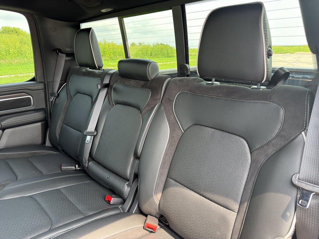 New 2026 RAM 1500 Laramie w/ Sport Appearance Package AWD/4WD image 33