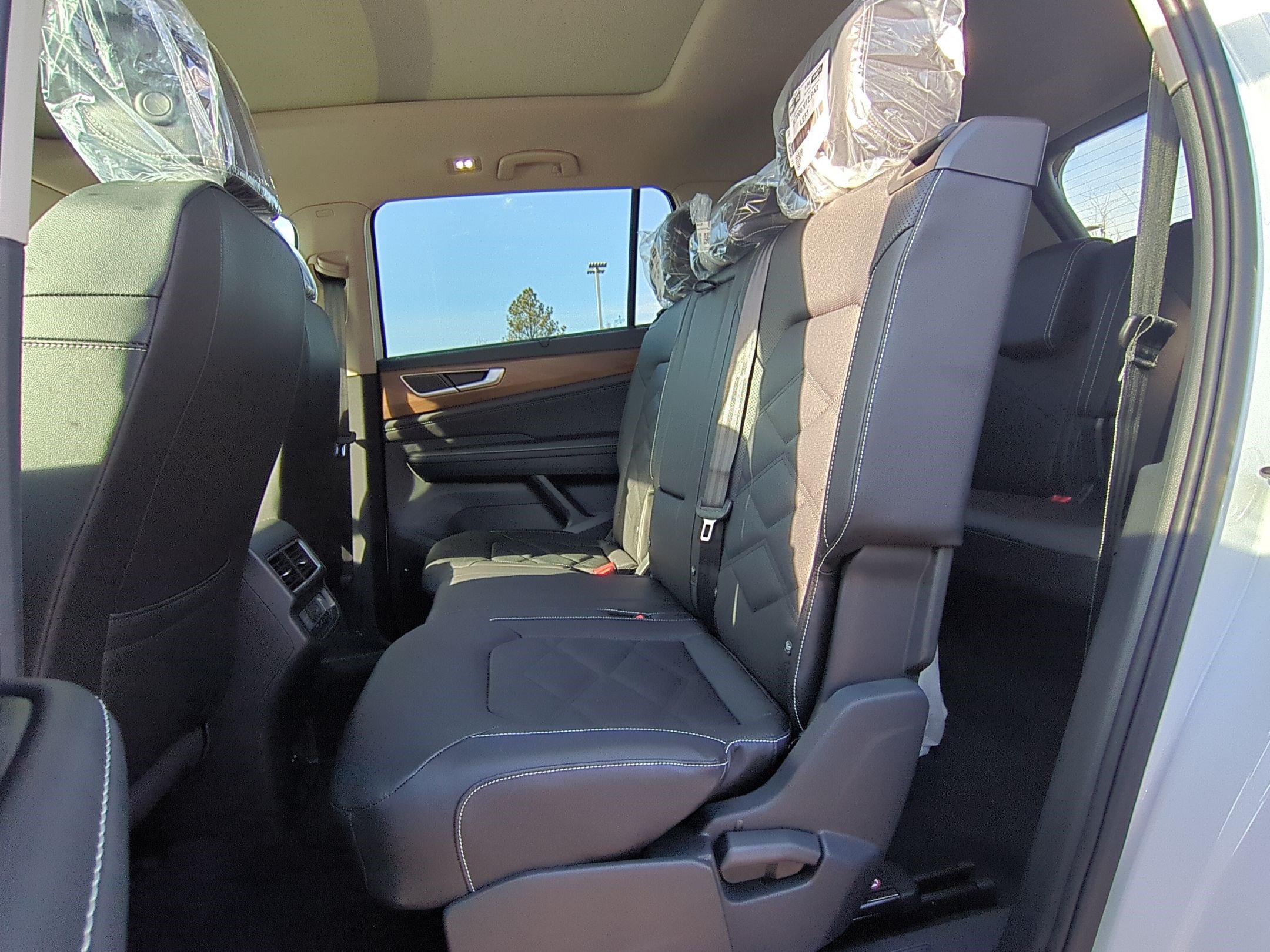New 2026 Volkswagen Atlas Peak Edition AWD/4WD image 18