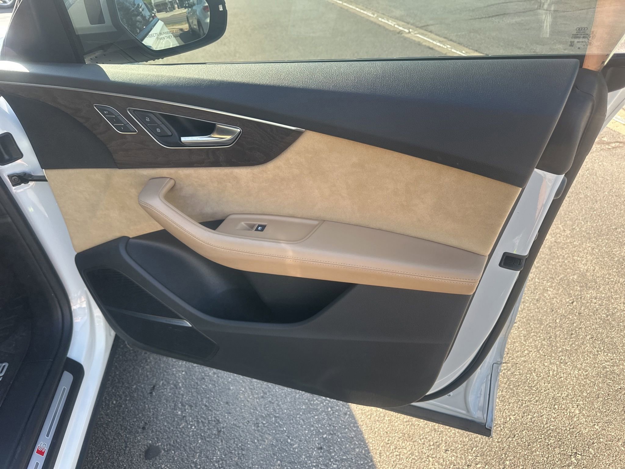 Used 2020 Audi Q8 Prestige w/ Prestige Package image 11