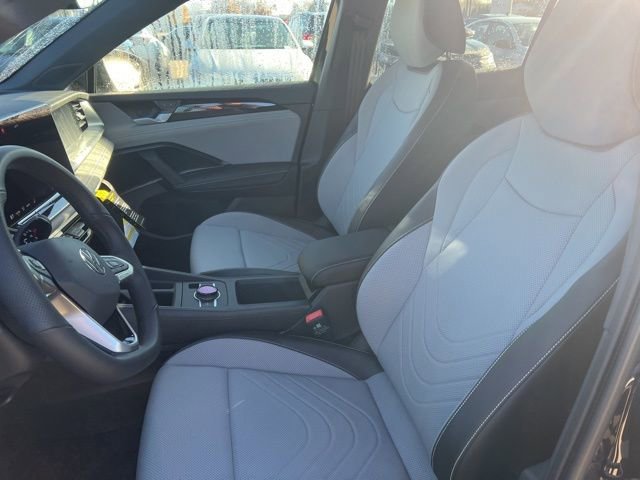 New 2026 Volkswagen Tiguan SE R-Line image 7