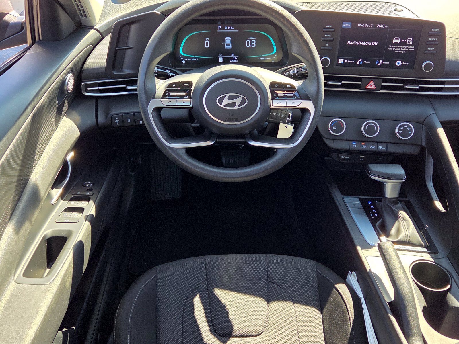 Used 2024 Hyundai Elantra SE FWD image 7