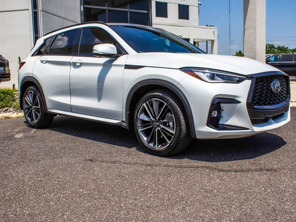 Used 2024 INFINITI QX50 Sport AWD/4WD image 3