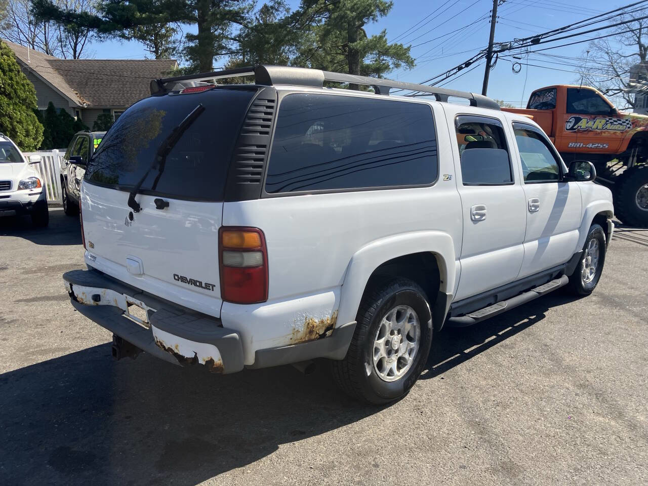 Used 2002 Chevrolet Suburban Z71 image 8