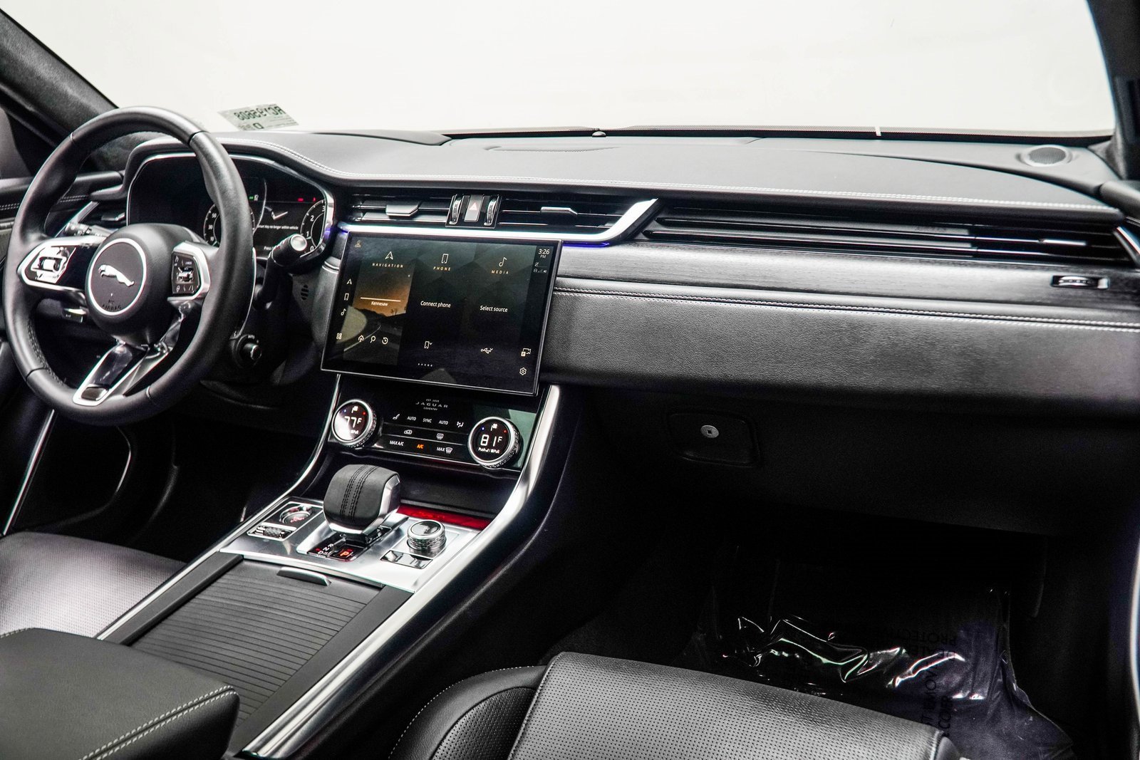Used 2024 Jaguar XF R-Dynamic SE image 18