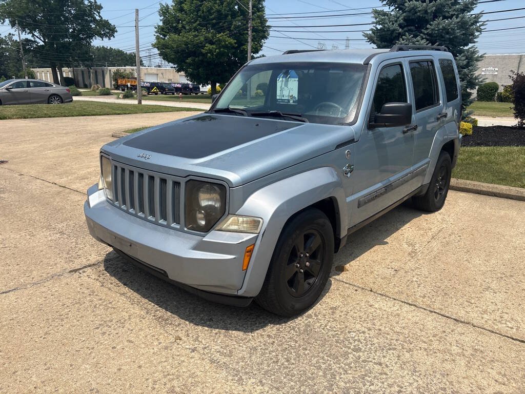 Used 2012 Jeep Liberty Arctic AWD/4WD image 3