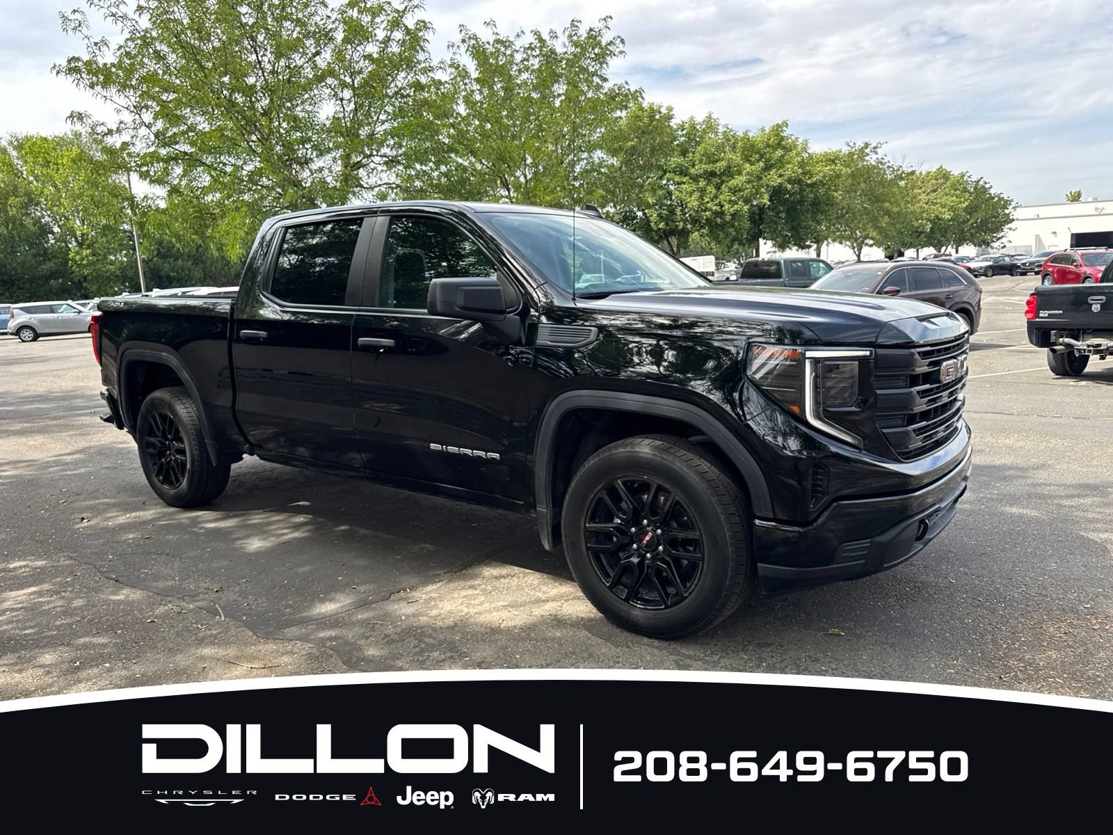 Used 2024 GMC Sierra 1500 Pro w/ Graphite Edition AWD/4WD image 8