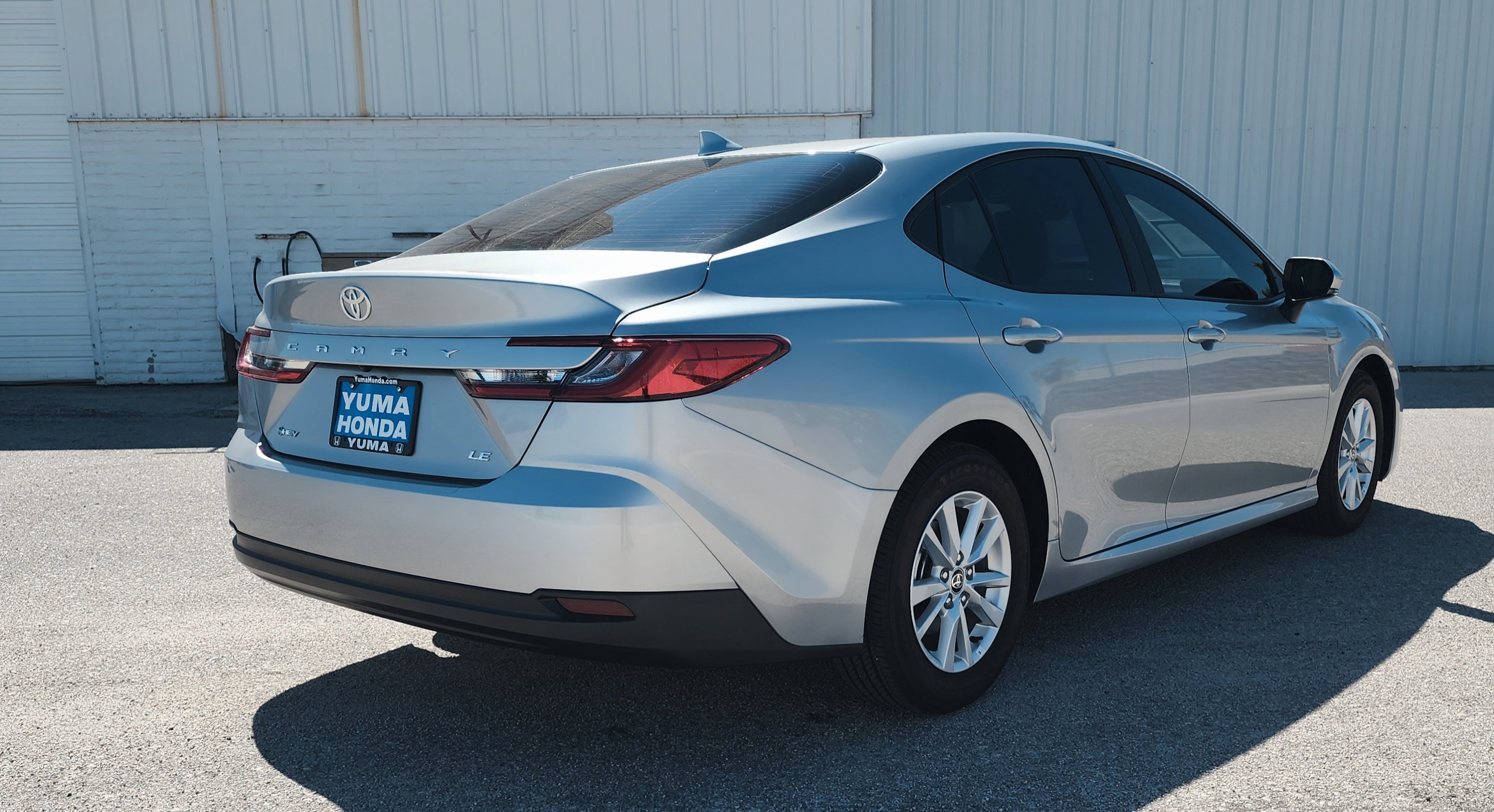 Used 2025 Toyota Camry LE image 3