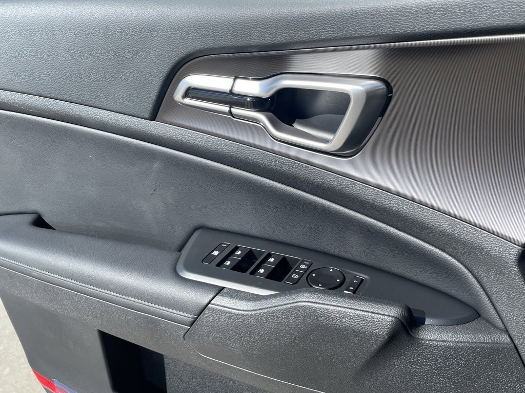 New 2026 Kia Sportage EX image 18