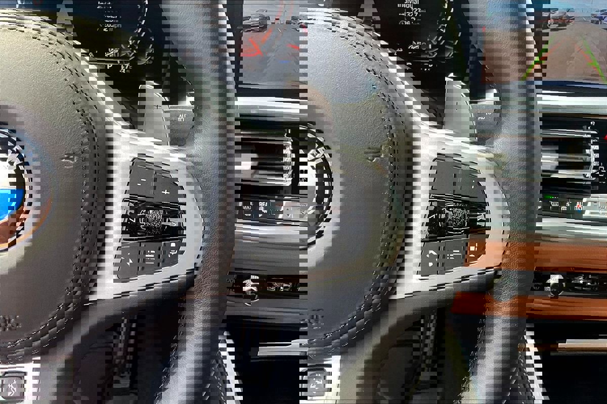 Used 2023 BMW 430i Convertible w/ M Sport Package image 17