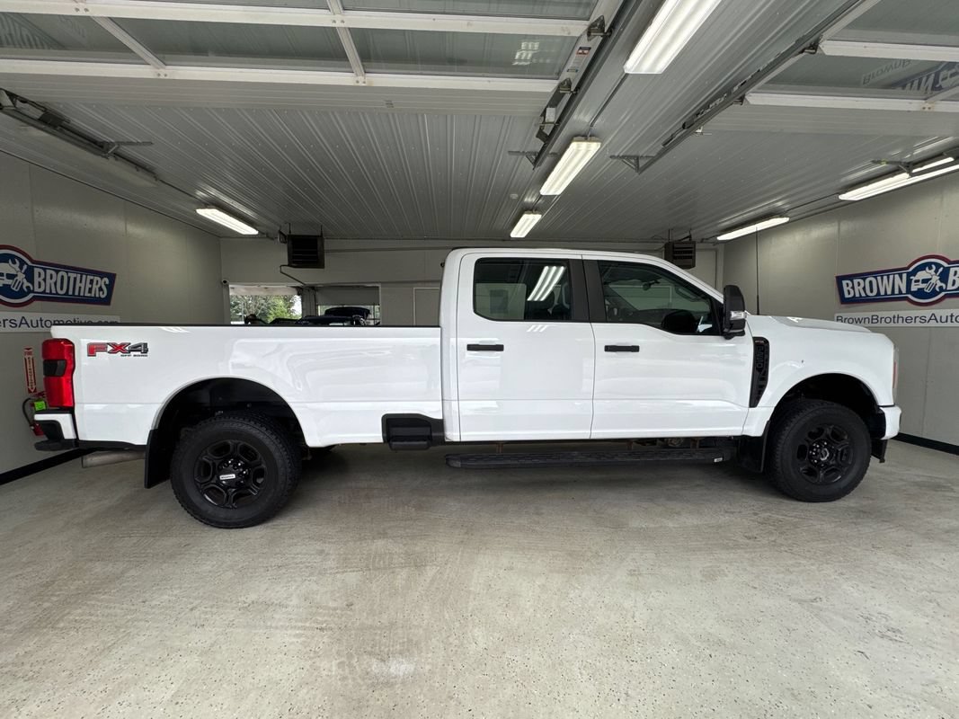 Used 2023 Ford F250 XL w/ STX Appearance Package AWD/4WD image 7