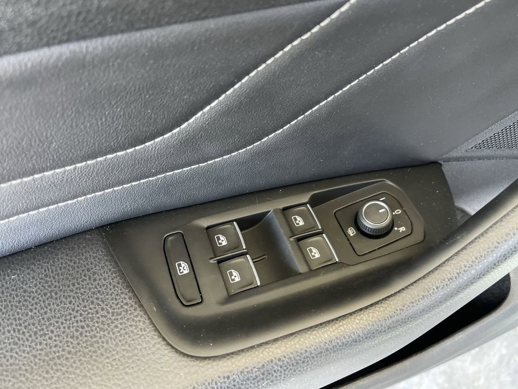 Used 2021 Volkswagen Arteon SE FWD image 22