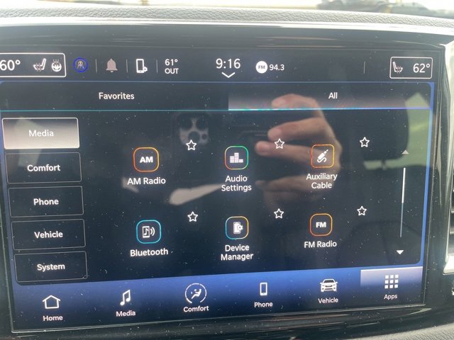 Used 2024 Chrysler Pacifica Touring-L image 22