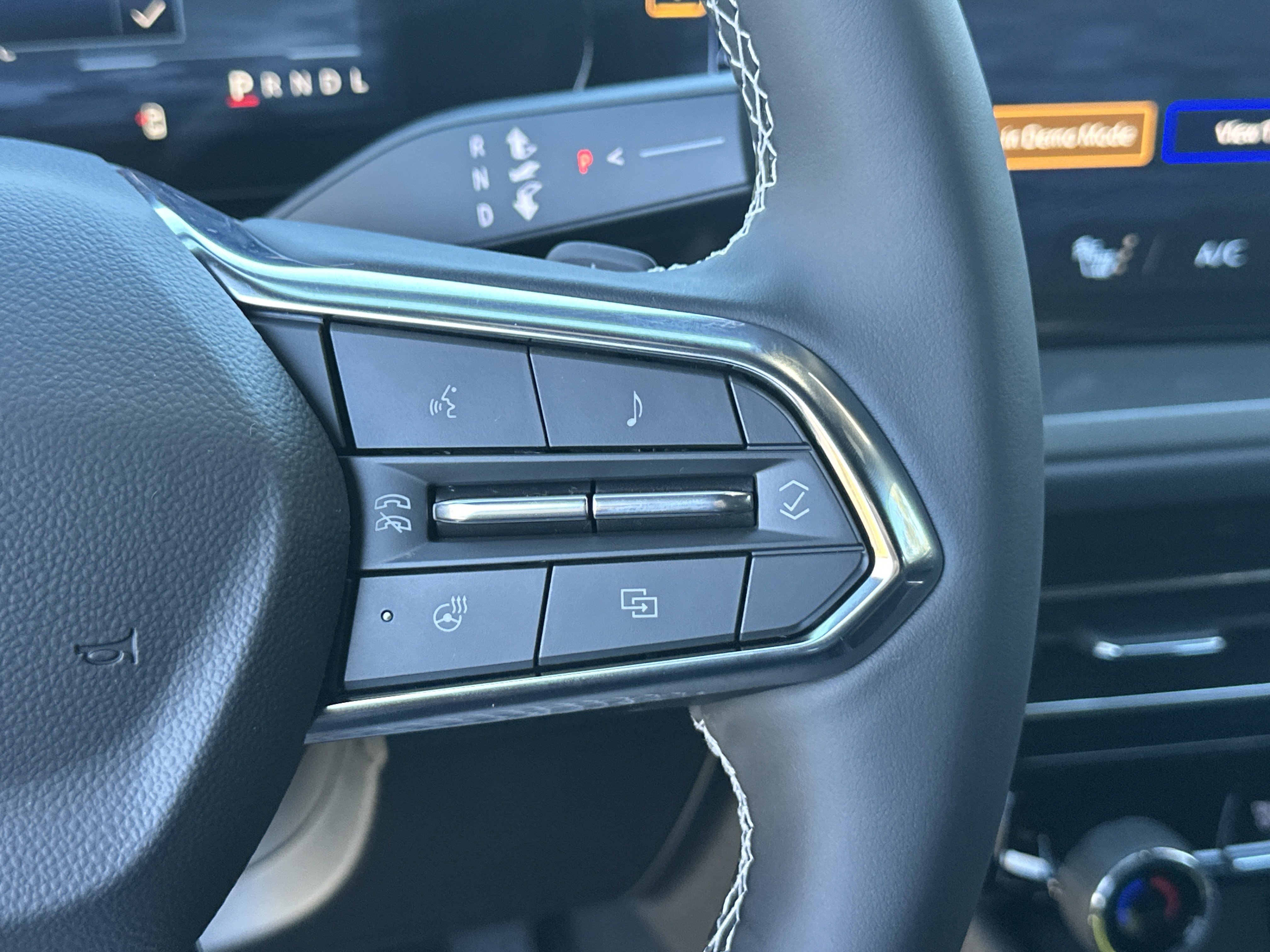 New 2026 Chevrolet Traverse LT w/ Sun and Wheel Package image 23