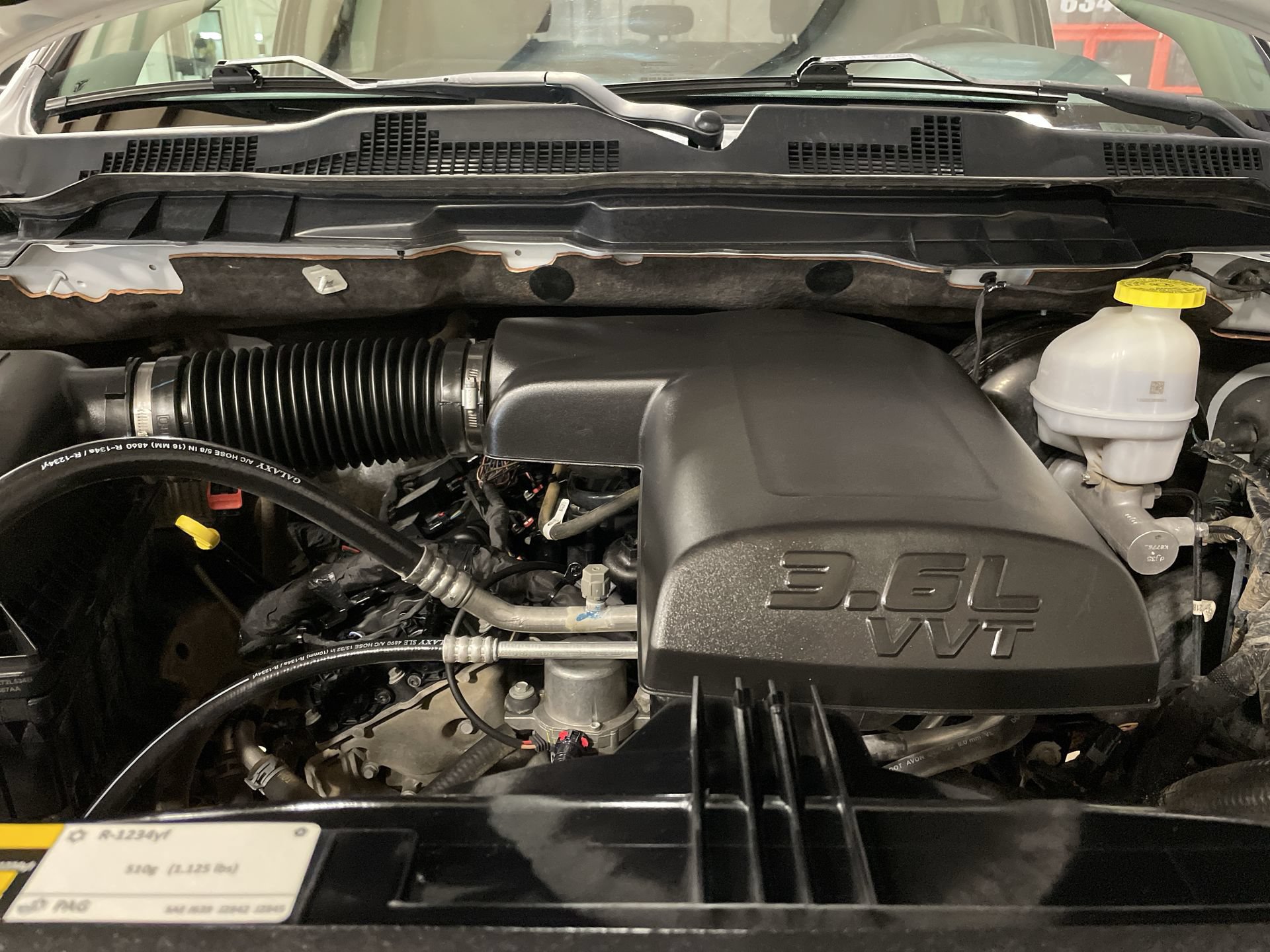 Used 2022 RAM 1500 Classic SLT w/ Electronics Group AWD/4WD image 25
