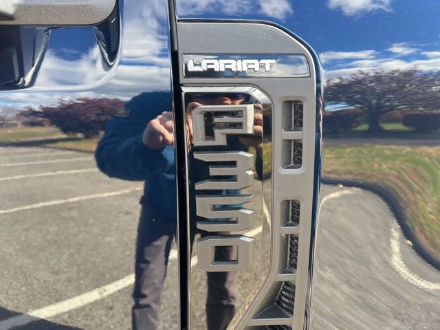 Used 2025 Ford F350 Lariat w/ Black Appearance Package image 42