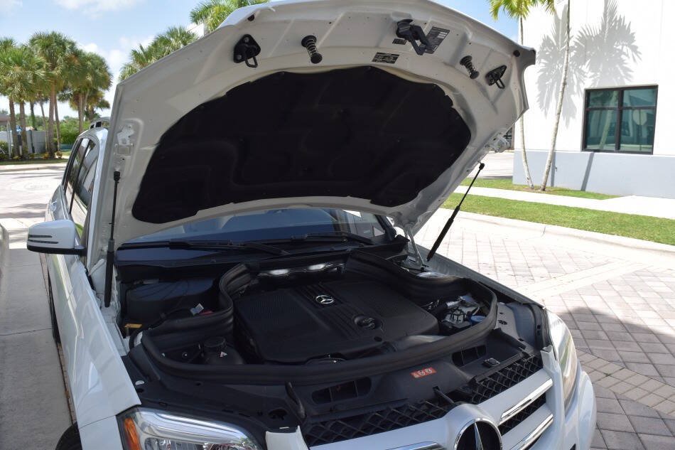 Used 2014 Mercedes-Benz GLK 250 BlueTEC 4MATIC image 91