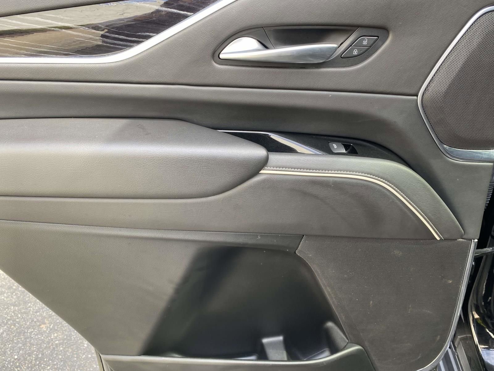 Used 2021 Cadillac Escalade Sport w/ LPO, ONYX Package image 15