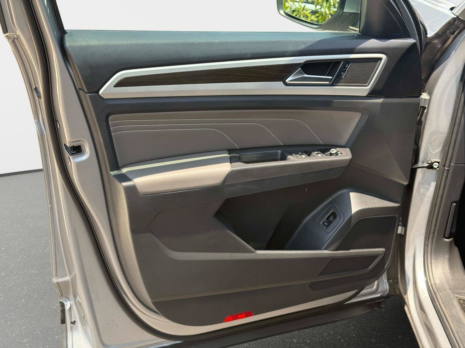 Certified 2023 Volkswagen Atlas SE FWD image 17