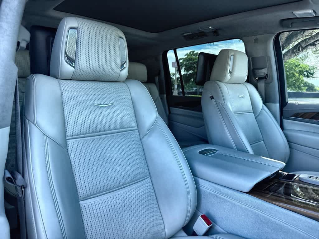 Used 2024 Cadillac Escalade ESV Sport Platinum RWD image 27
