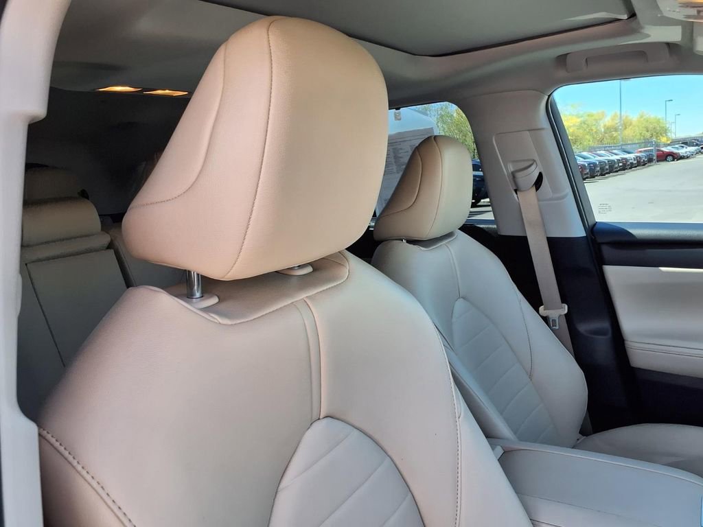 Used 2023 Toyota Highlander XLE image 21
