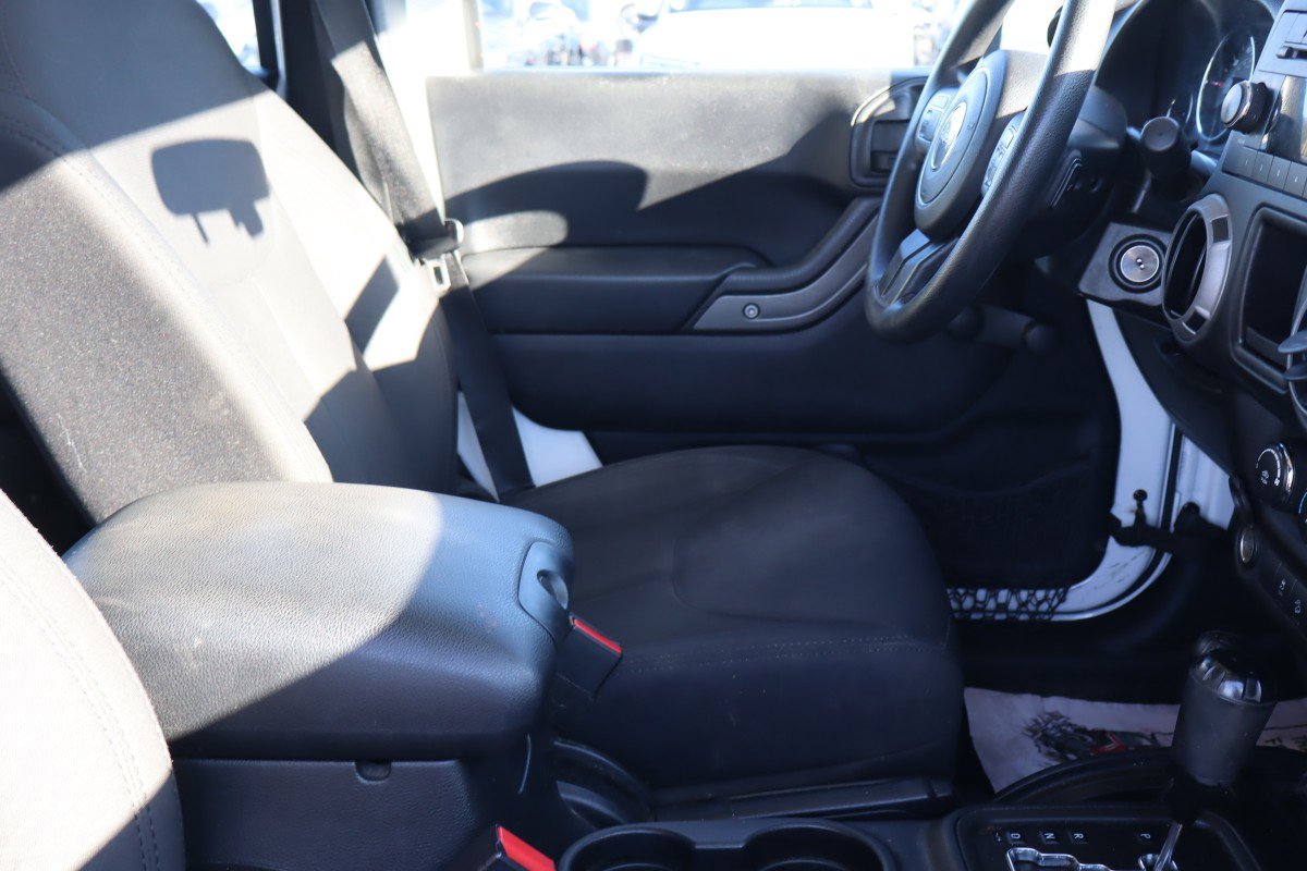 Used 2016 Jeep Wrangler Unlimited Sport image 12