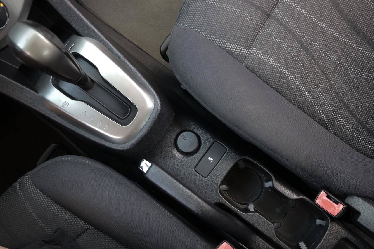 Used 2014 Chevrolet Sonic LT FWD image 33