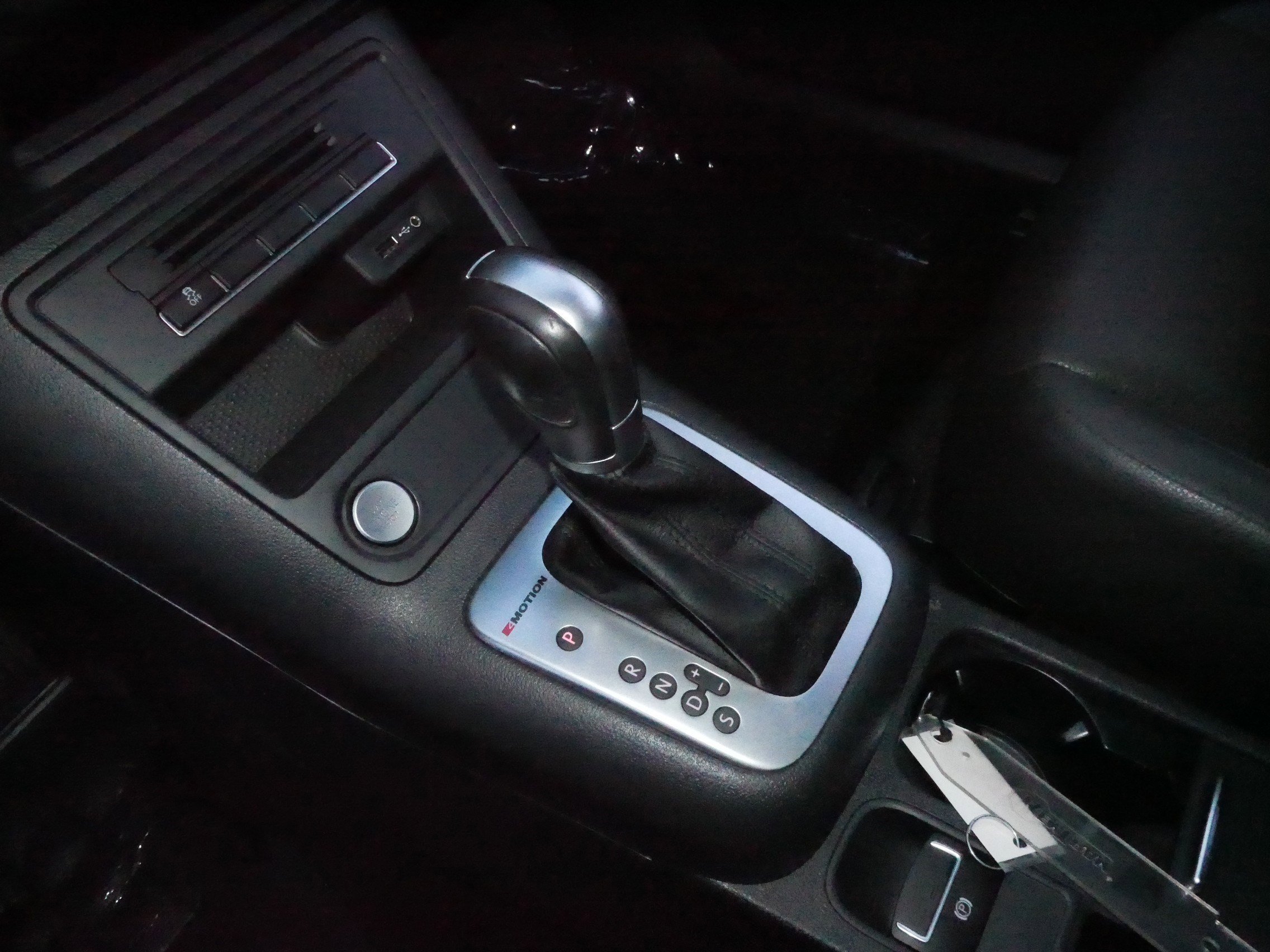 Used 2017 Volkswagen Tiguan Wolfsburg Edition image 24