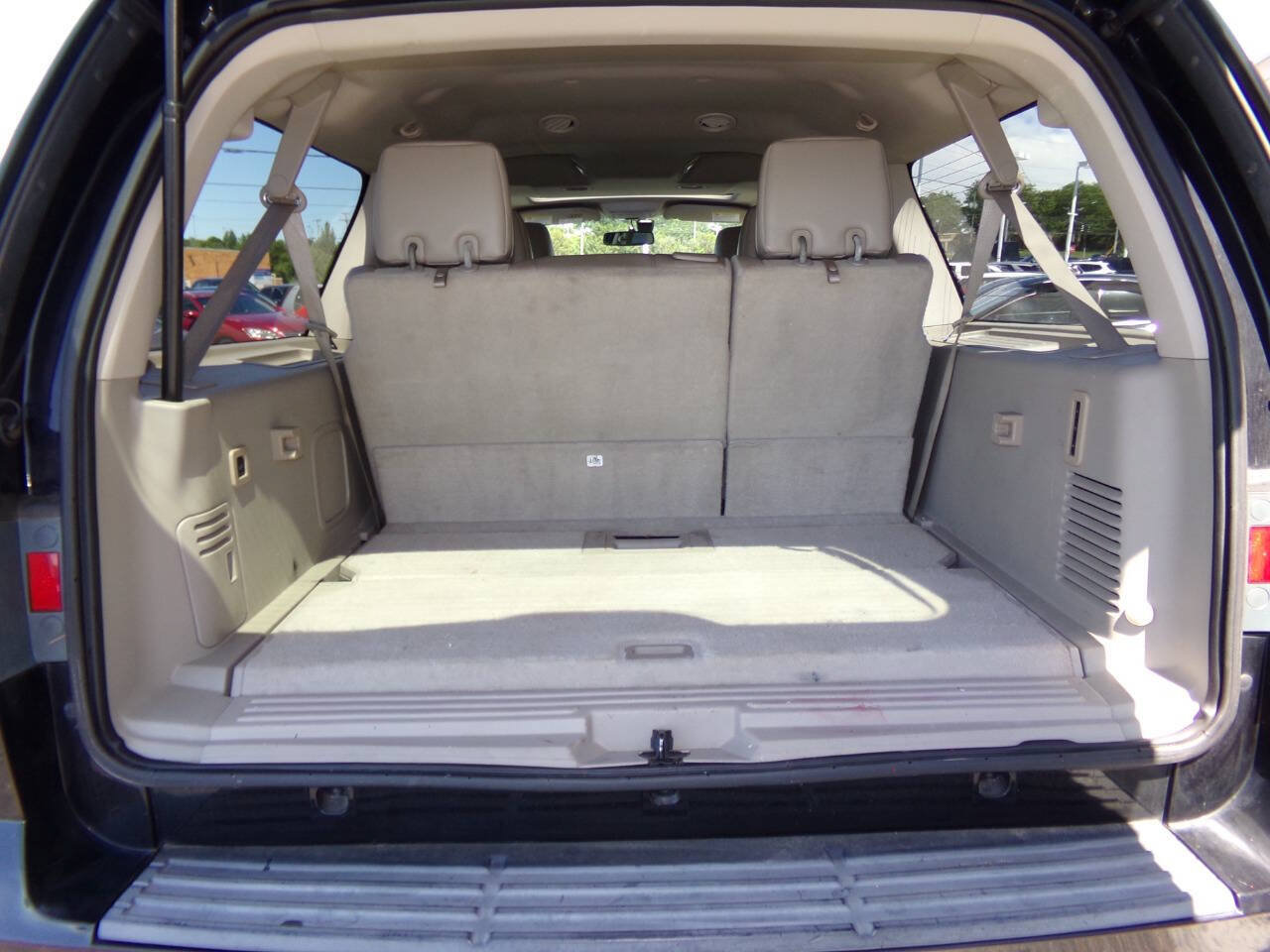 Used 2016 Lincoln Navigator L Select RWD image 22