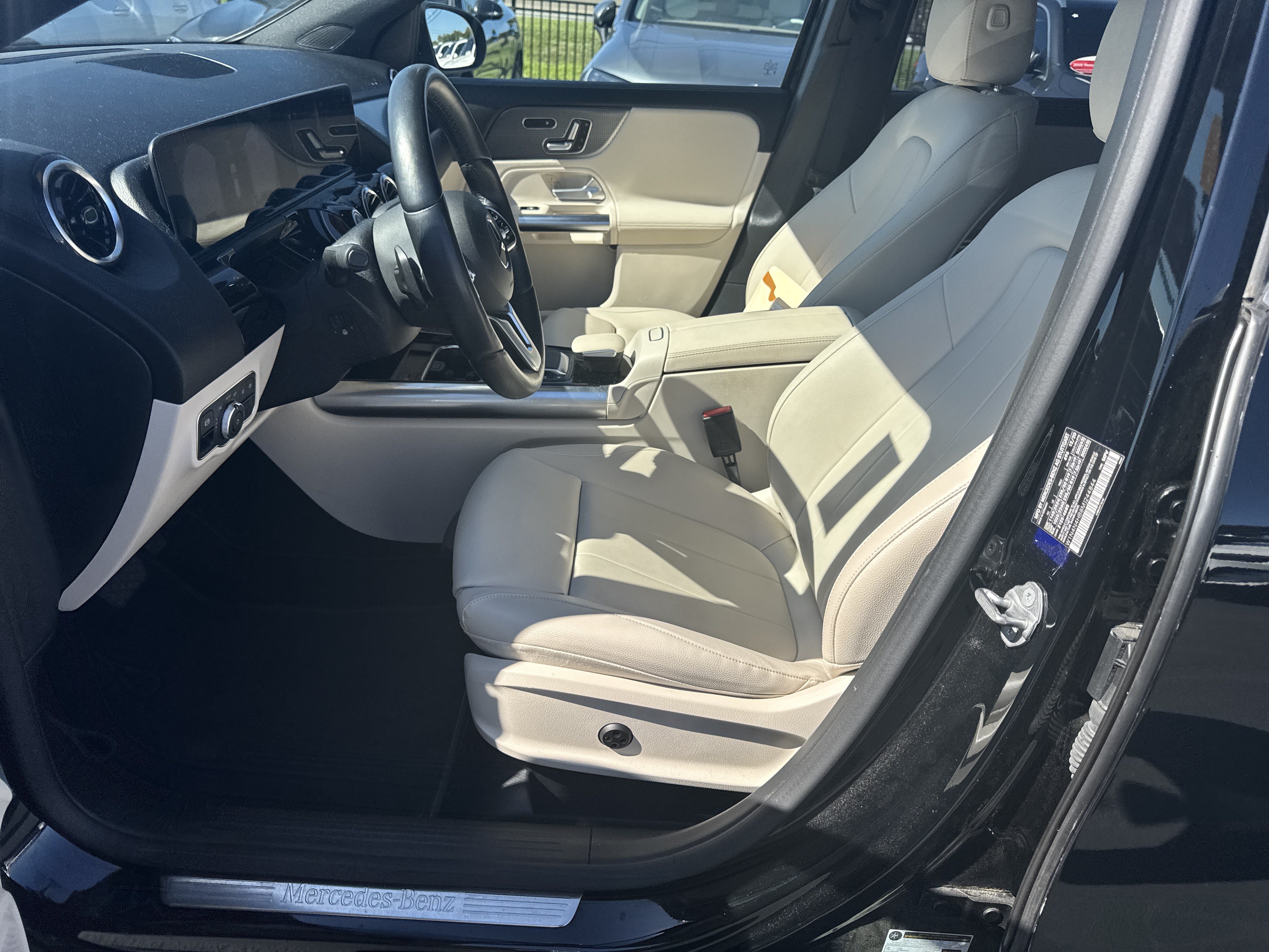 Used 2021 Mercedes-Benz GLA 250 4MATIC image 16