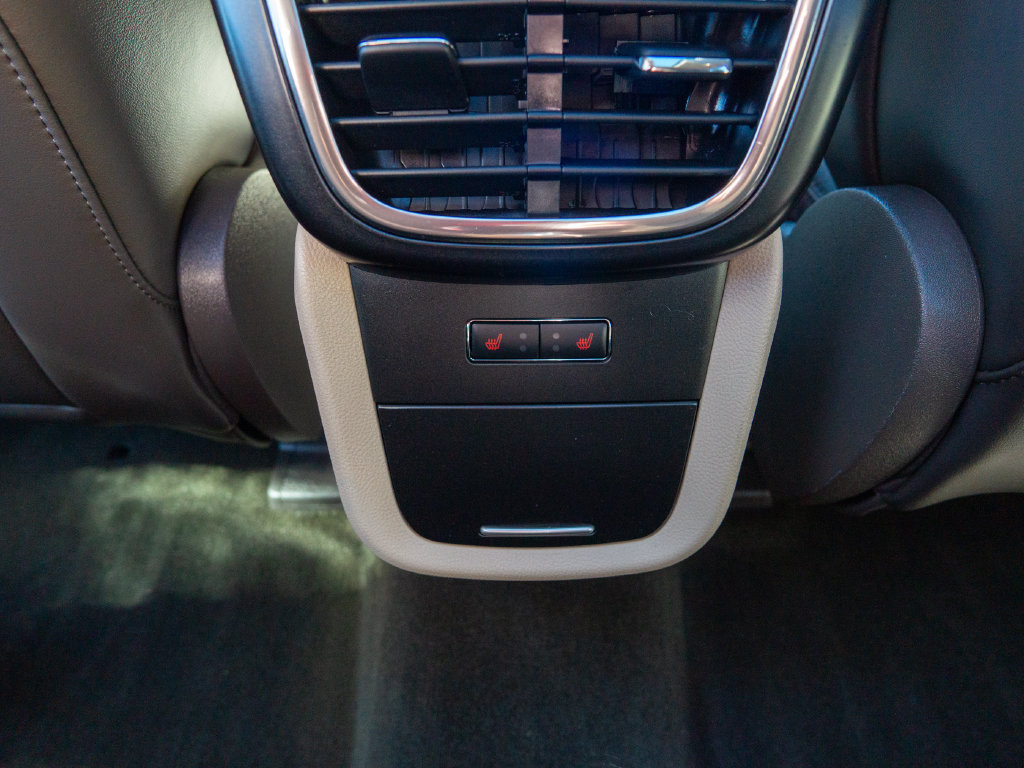 Used 2020 Lincoln Nautilus Reserve FWD image 17