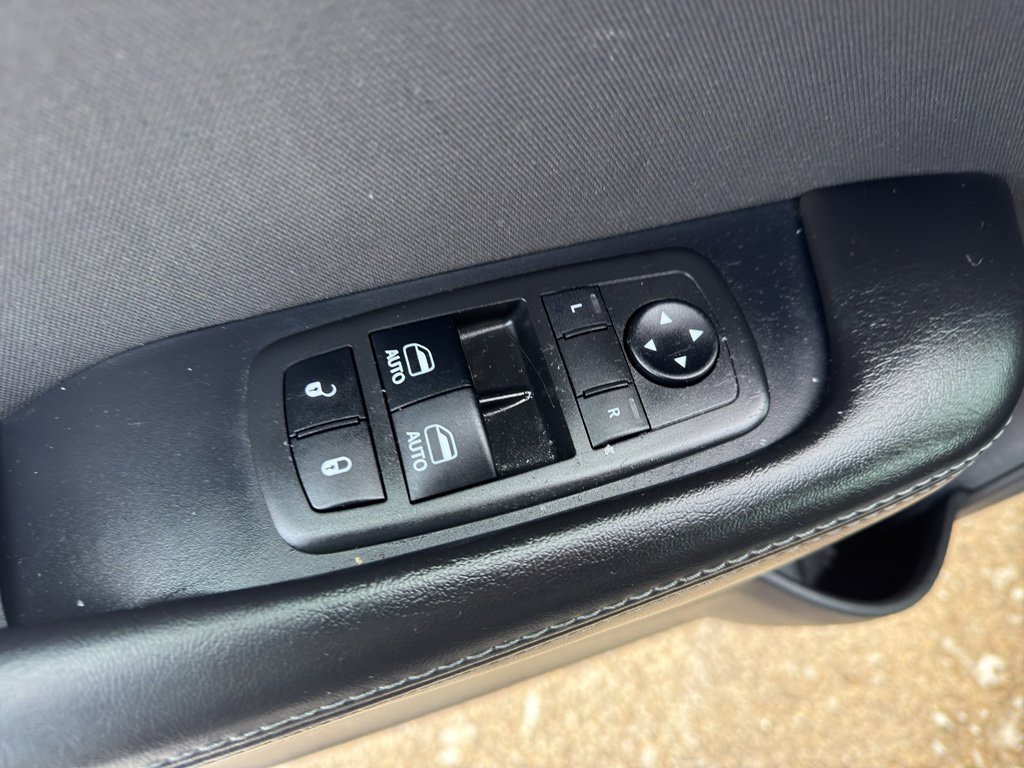 Used 2019 Dodge Challenger SXT w/ Blacktop Package image 11