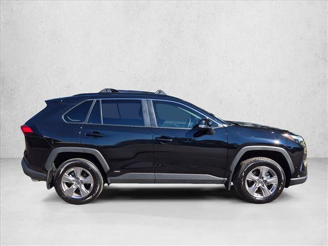 Used 2025 Toyota RAV4 XLE AWD/4WD image 4