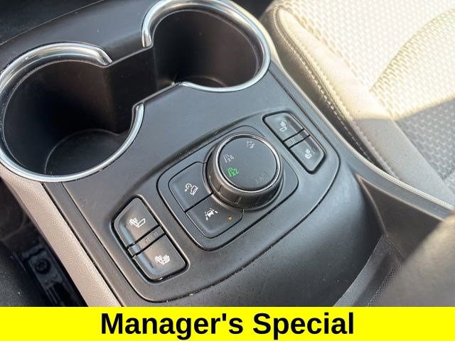 Used 2023 GMC Terrain SLE w/ Driver Convenience Package image 25