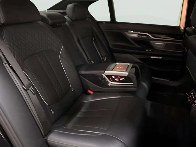 Used 2017 BMW 740i RWD image 76