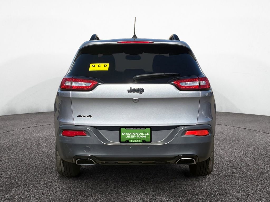 Used 2018 Jeep Cherokee Latitude w/ Altitude Package image 4