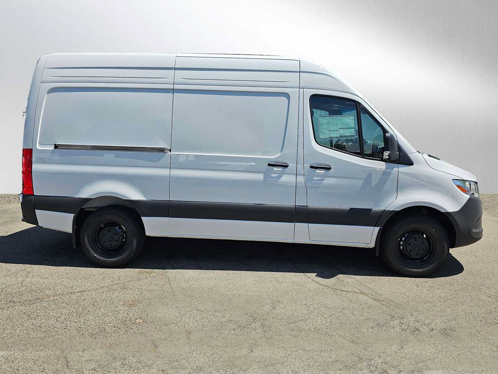 New 2026 Mercedes-Benz Sprinter 2500 image 2