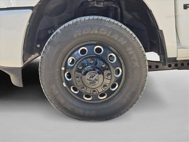 New 2026 RAM 3500 Laramie AWD/4WD image 9