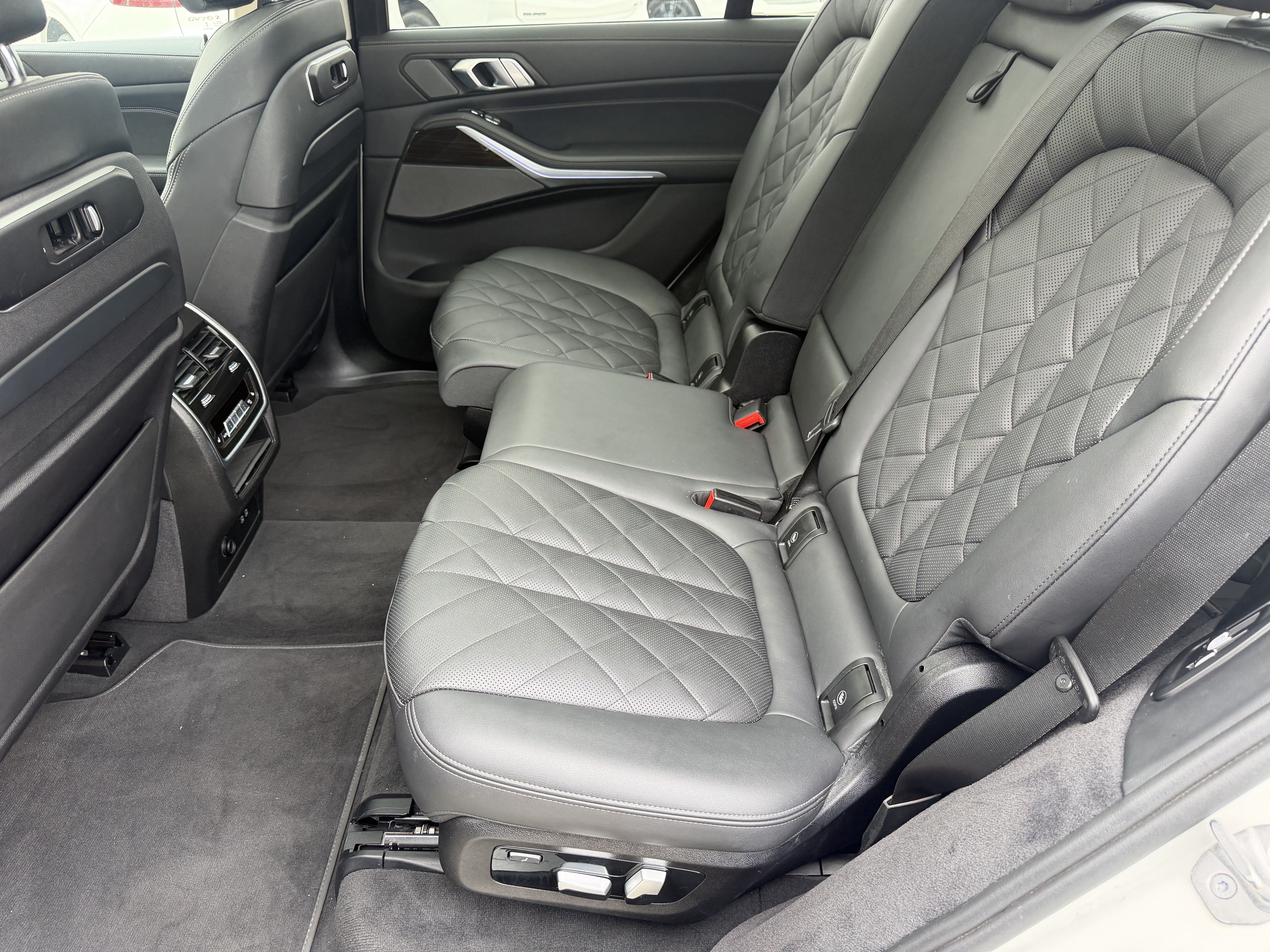 Used 2024 BMW X7 xDrive40i AWD/4WD image 22