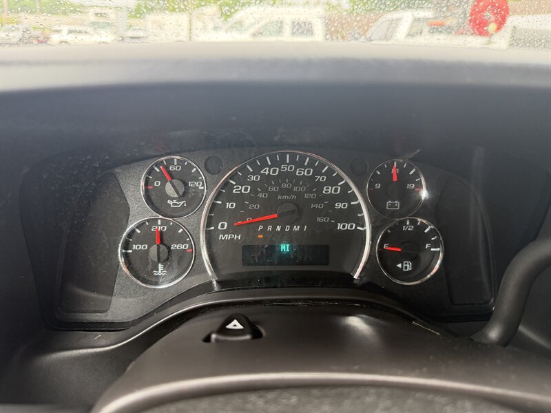 Used 2022 GMC Savana 2500 w/ Chrome Appearance Package RWD image 32