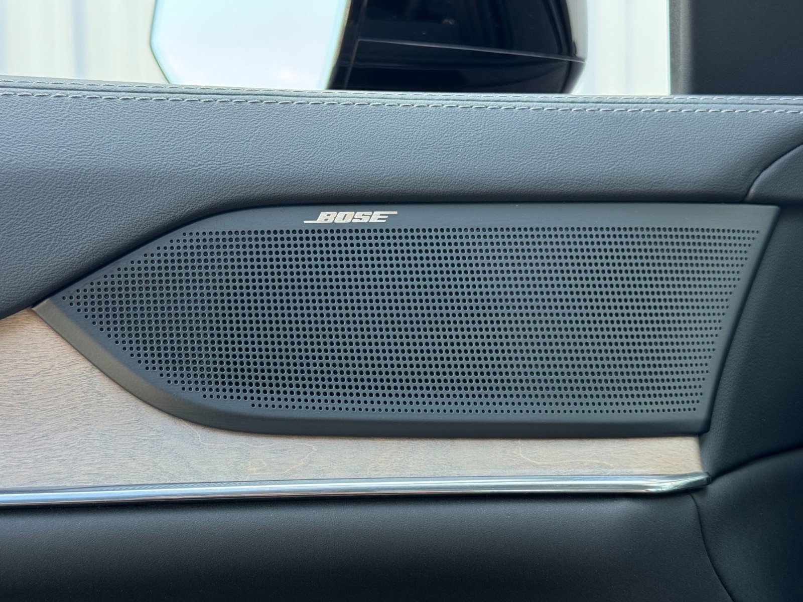 Used 2025 Volvo EX90 Ultra image 18