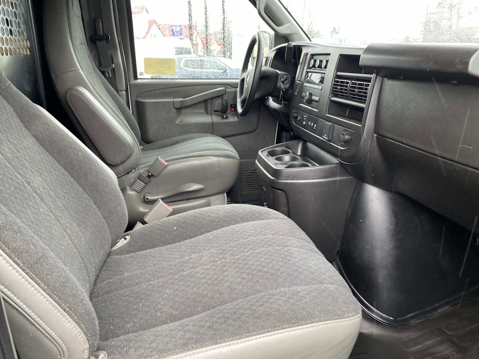 Used 2024 GMC Savana 2500 w/ Driver Convenience Package image 22