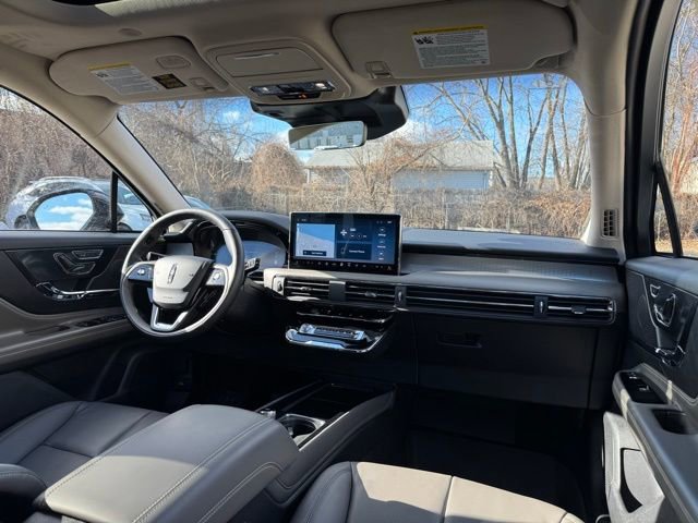 Used 2023 Lincoln Corsair AWD w/ Equipment Group 101A image 17