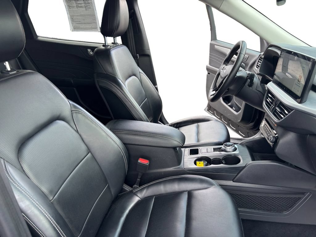 Used 2023 Ford Escape Platinum AWD/4WD image 41