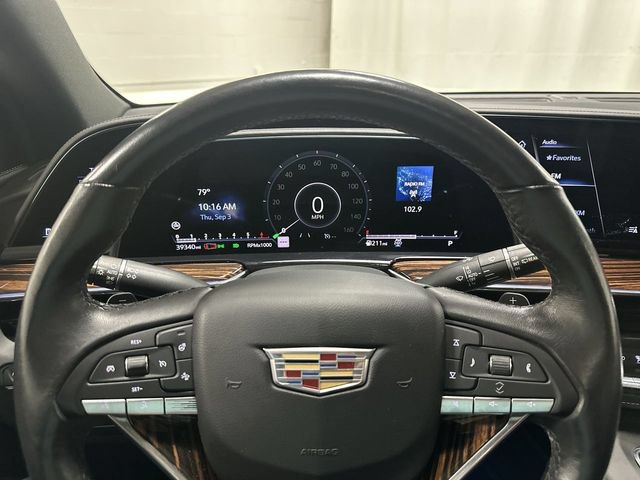 Used 2021 Cadillac Escalade Premium Luxury w/ Performance Package AWD/4WD image 10