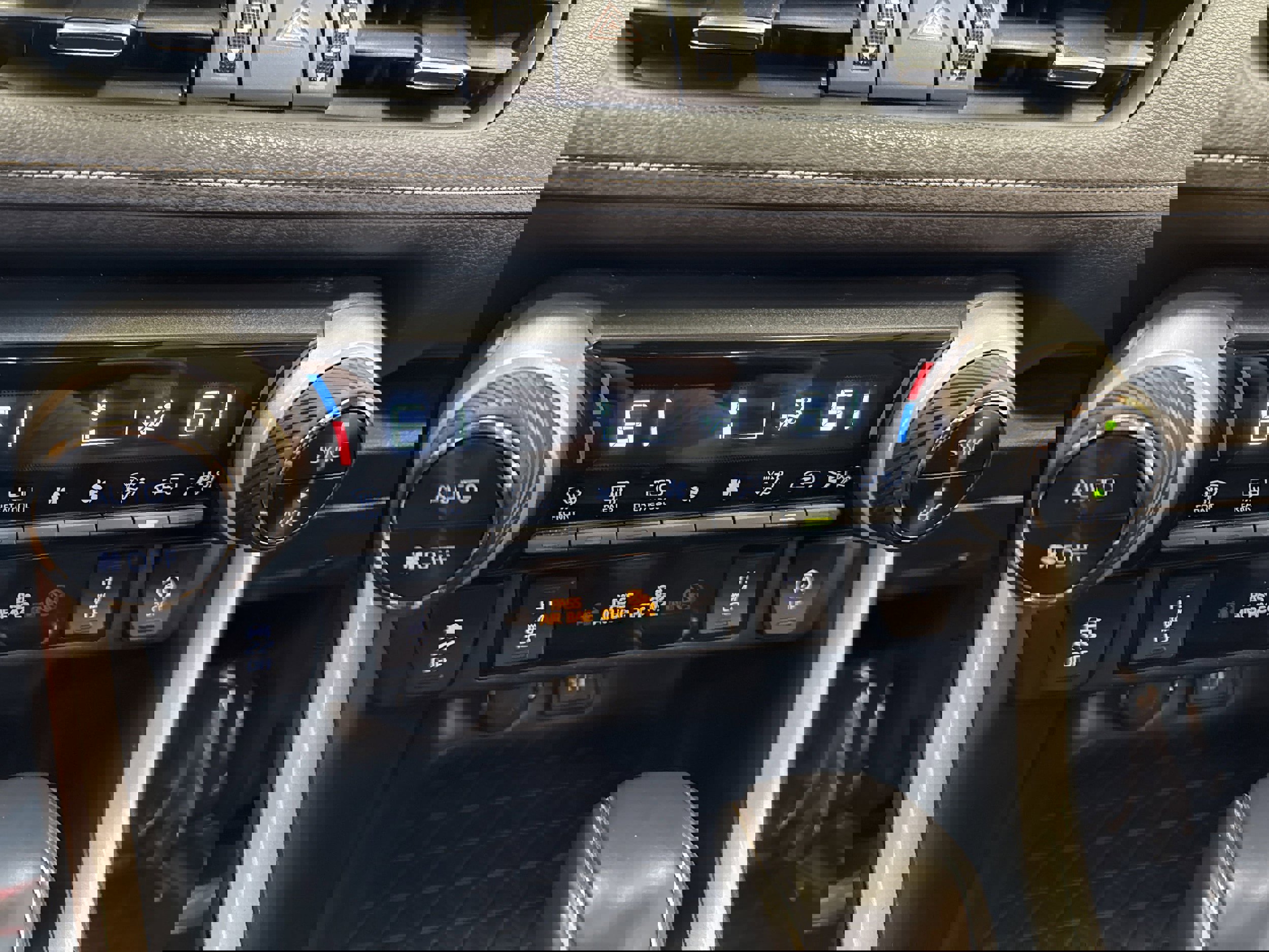 Used 2023 Toyota RAV4 XLE Premium image 39