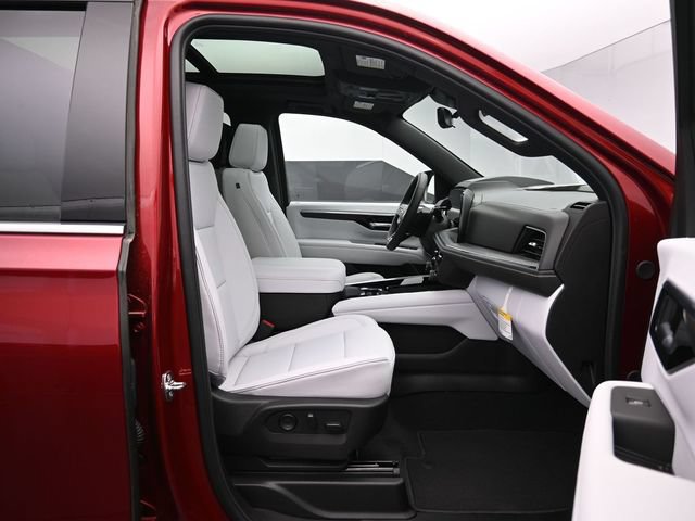 New 2025 Chevrolet Suburban Premier AWD/4WD image 38
