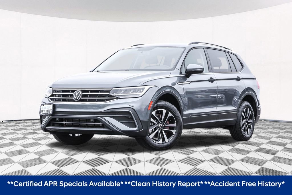 Used 2022 Volkswagen Tiguan S image 2