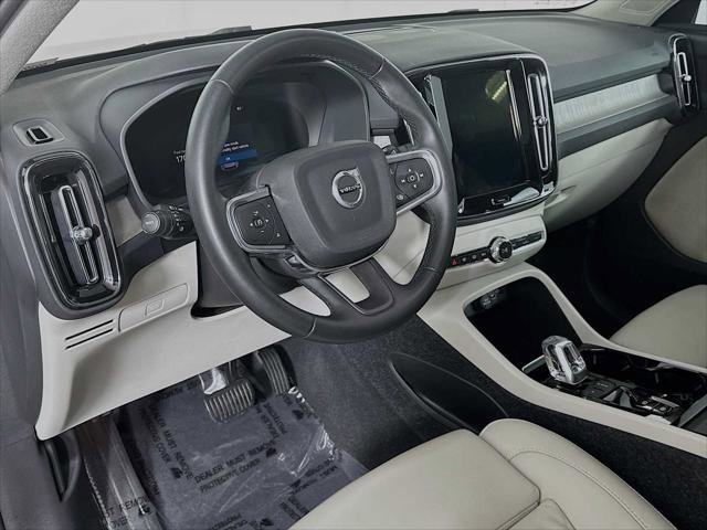 Used 2023 Volvo XC40 B5 Plus w/ Driver Assist Package AWD/4WD image 9